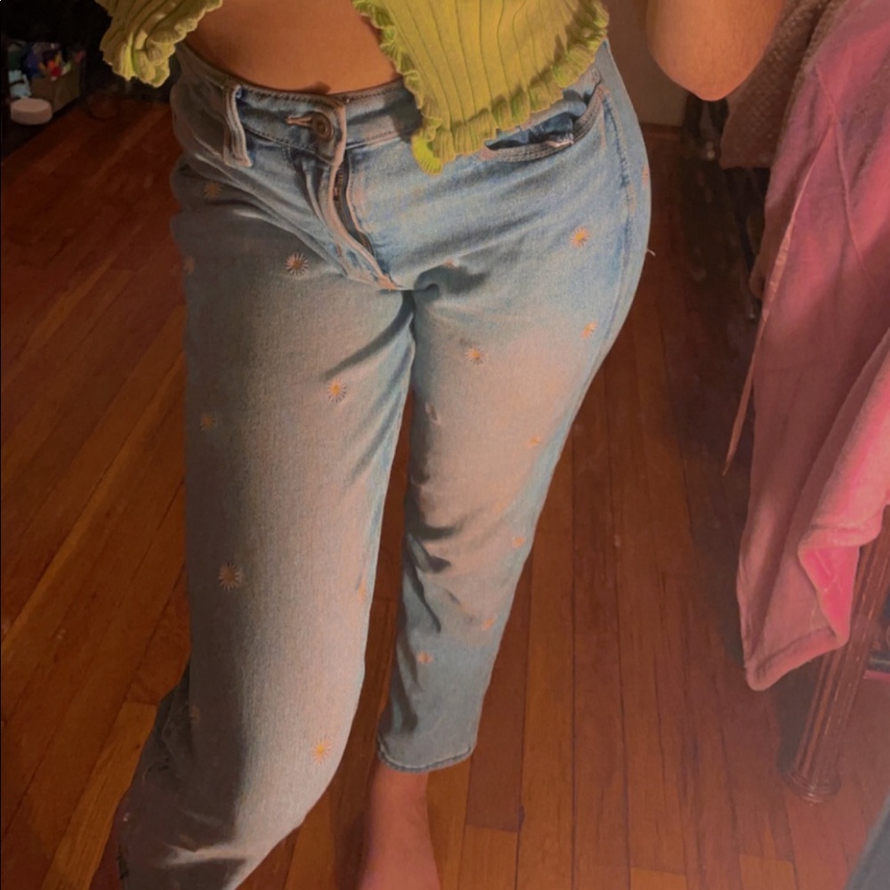 Daisy print mom jeans